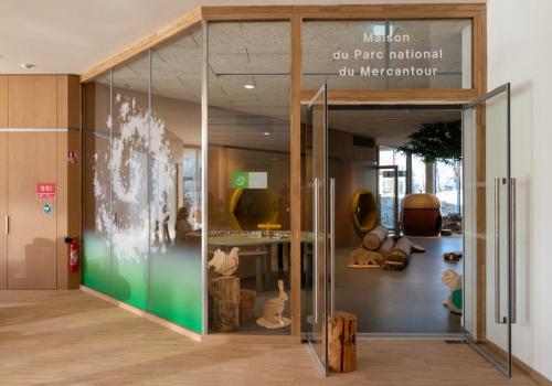 Maison du Parc national du Mercantour de Valberg - Hautes vallées du Var et du Cians_Valberg - Maison du Parc national du Mercantour à Valberg