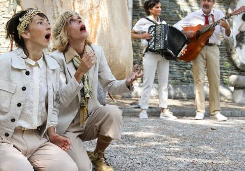 Théâtre en plein air : "Tombés du Ciel"_Barcelonnette
