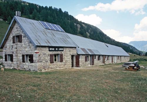 Vue extérieure du refuge de Longon - Vue extérieure du refuge de Longon