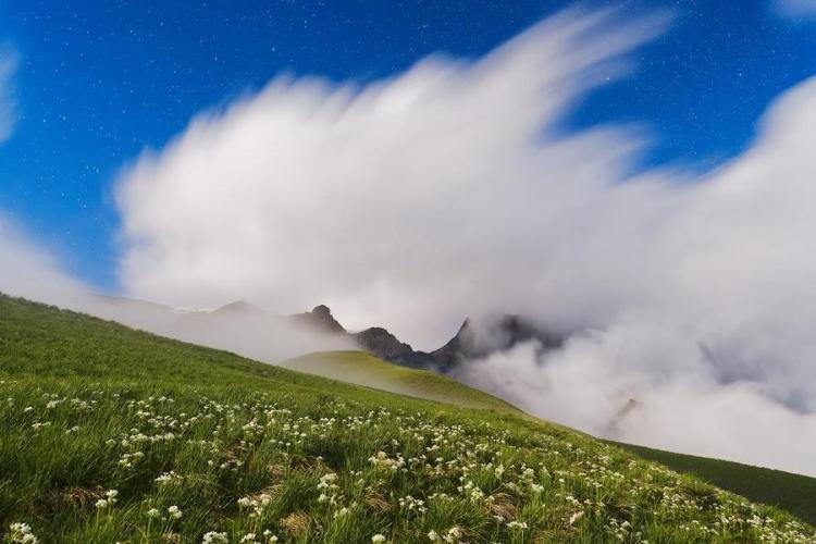 La photographie sous la pleine lune_Saint-Étienne-de-Tinée